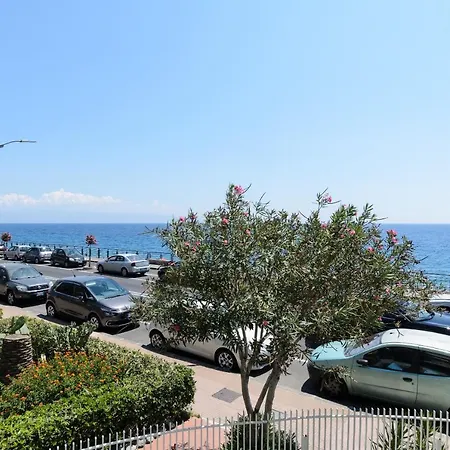 Marina D'agro Bed & Breakfast