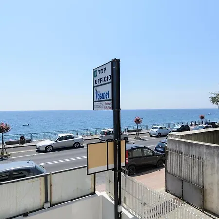 Frühstückspension Marina D'agro Santa Teresa Di Riva
